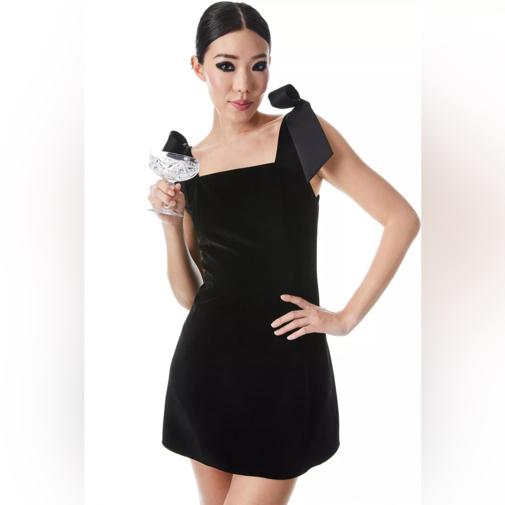W/ Tags Alice+Olivia Maryann Velvet Velour Satin Bow tie Shoulders Strap Dress 4